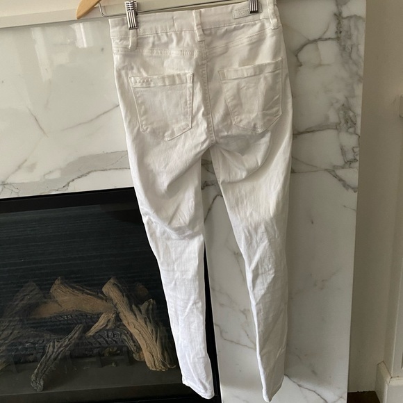 BLANKNYC White Perfect Condition Ripped Jeans - Picture 5 of 5